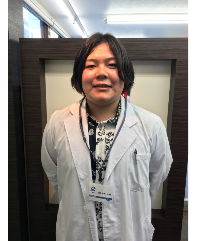 宮崎 太地　先生