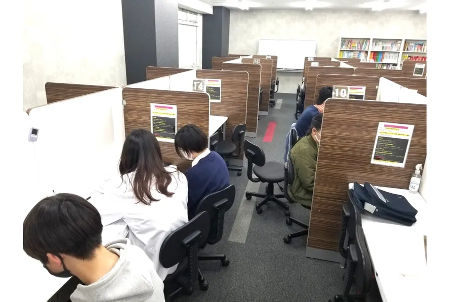鶴間校
